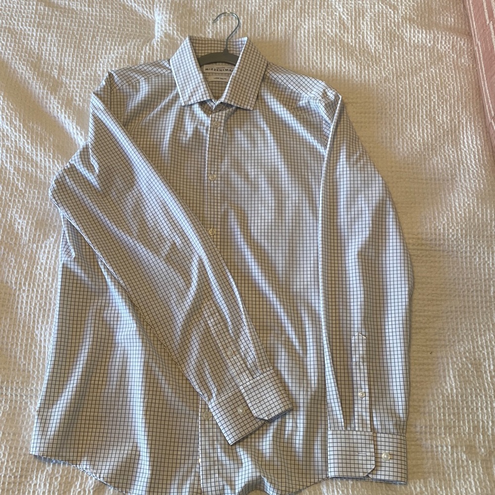 Mizzen+Main Men’s slim fit button down never worn